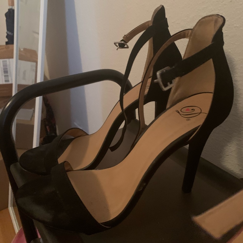 Classic black pair of heels